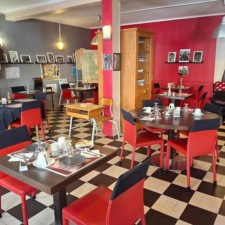 Le Petit Poucet Hotel 2*
