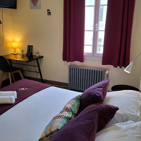 Logis Des Remparts - 2* 생로