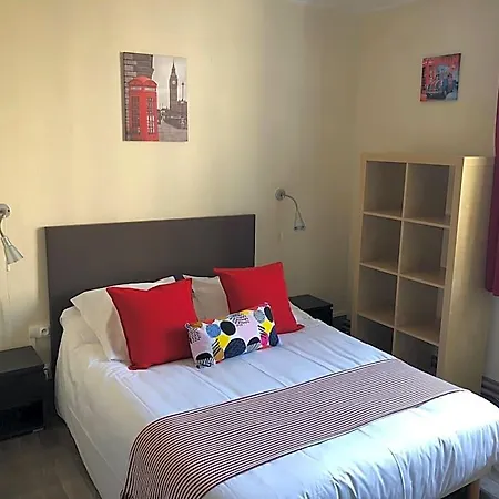 Logis Des Remparts - 2*