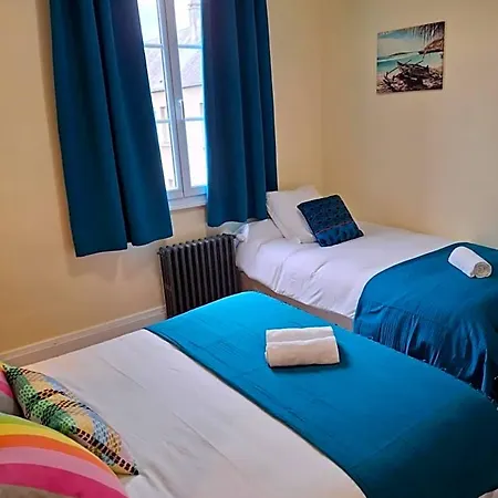 Logis Des Remparts - 2*