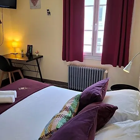Logis Des Remparts - 2*