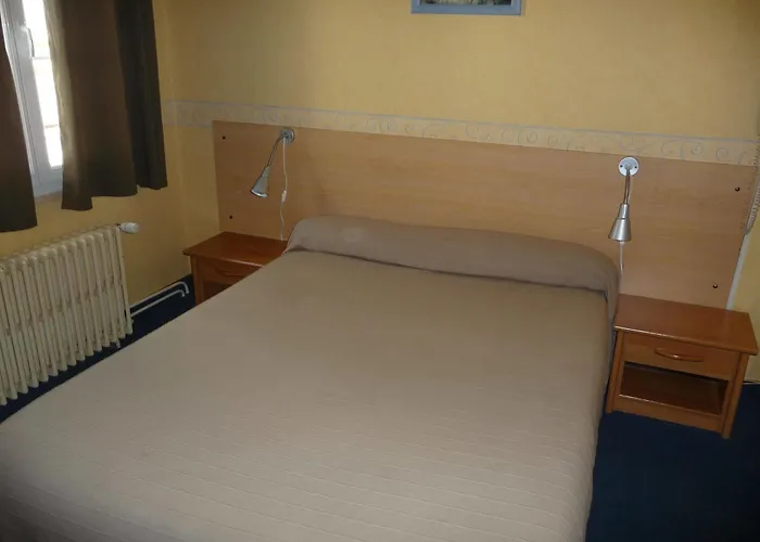 Le Petit Poucet Hotel 2*